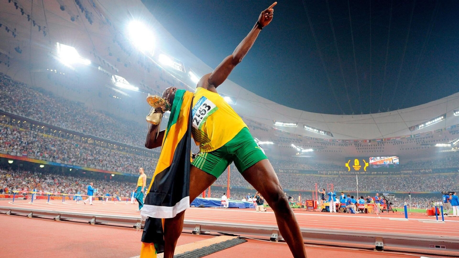 《年度最震撼决赛回顾：谁才是真正的王者？》